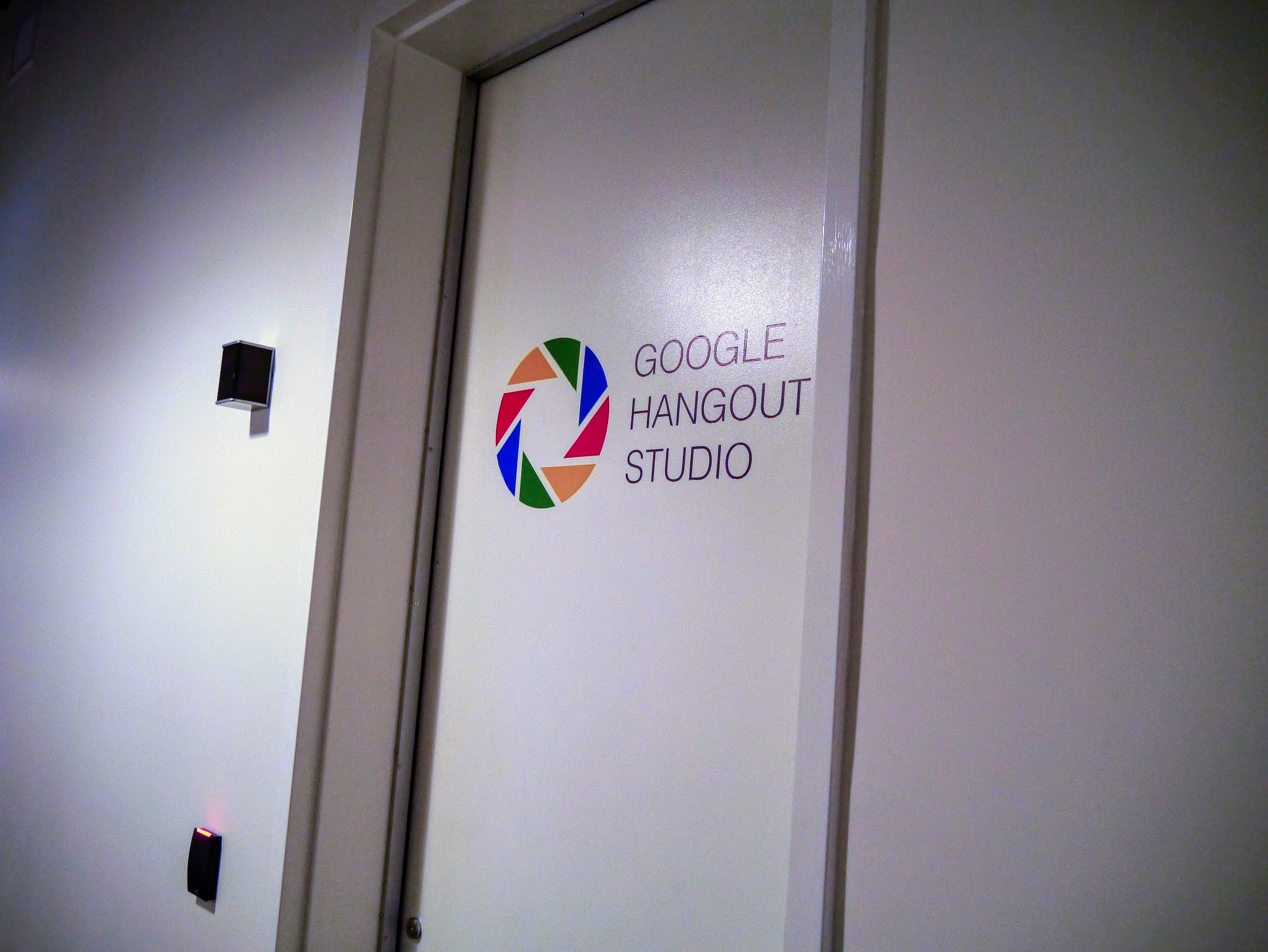 Google Hangout Studio
